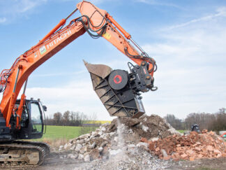 korpa sa čeljusnom drobilicom za reciklažu