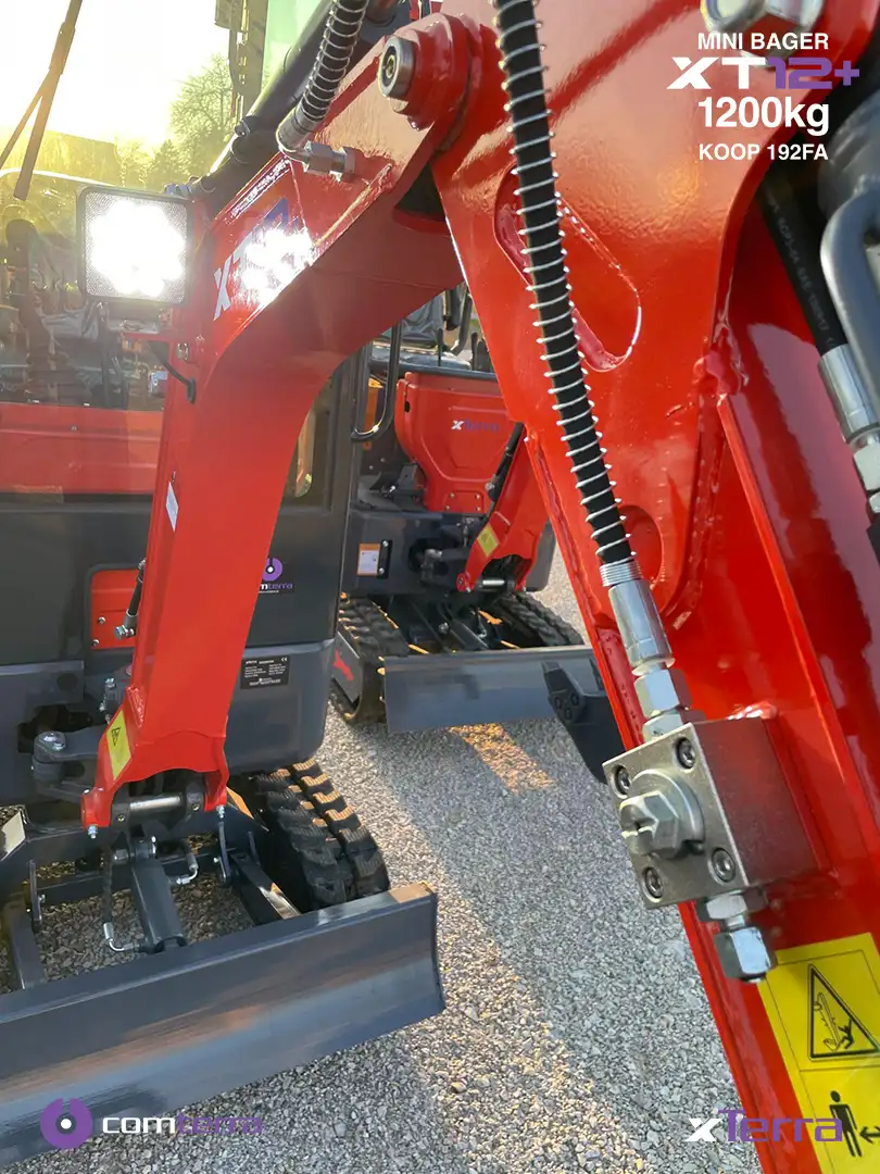 mini bager 1200 kg hidraulika ruka bagera